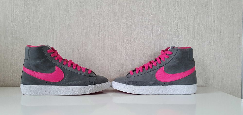 adidasi fete/dame Nike Blazer nr 35,5 /piele/ca noi
