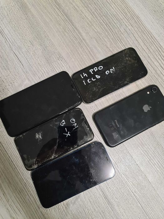Lot telefoane pentru Piese