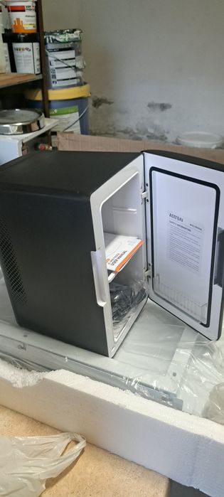 Minifrigider Astroni