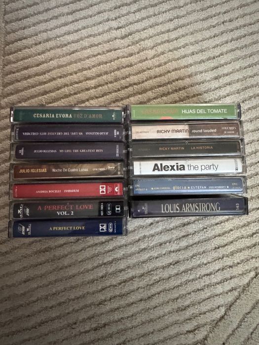 Lot 13 casete audio originale, diverse titluri