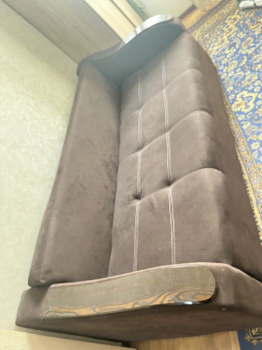 Диван в хорошем состоянии