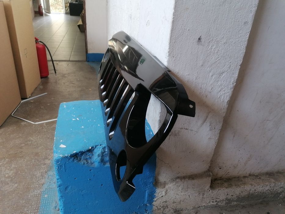 Grila centrala Jeep Wrangler