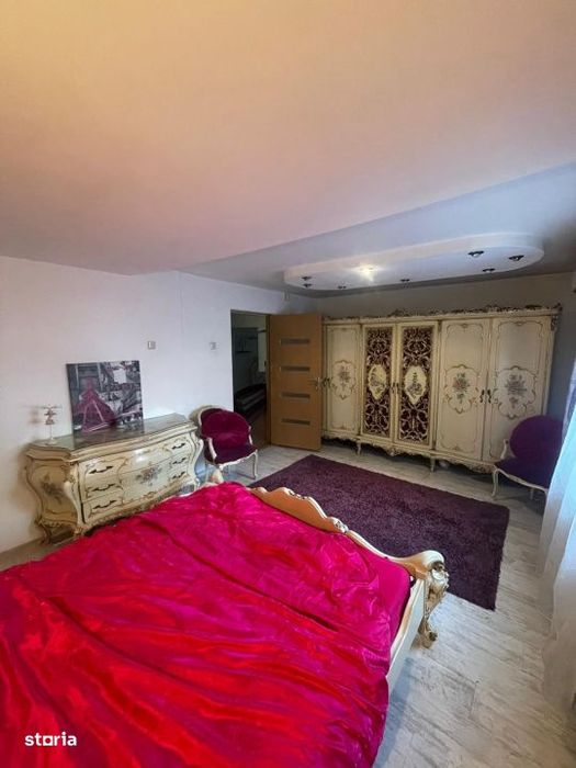 Casa individuala 200 mp, teren 4.5 ari, zona Vasile Alecsandri