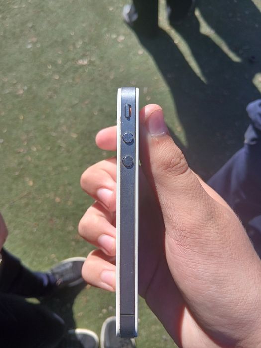 Айфон 4 не разбирался,не битый.