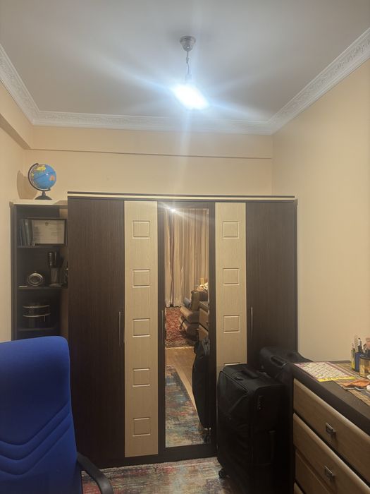 Продам Распашной шкаф