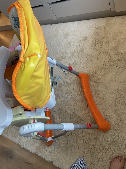 Scaun de masa bebe joycare