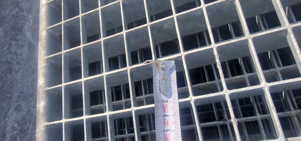 Trepte zincate galvanizate