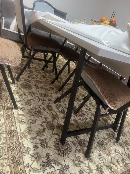 продам стол с 8 ю ст