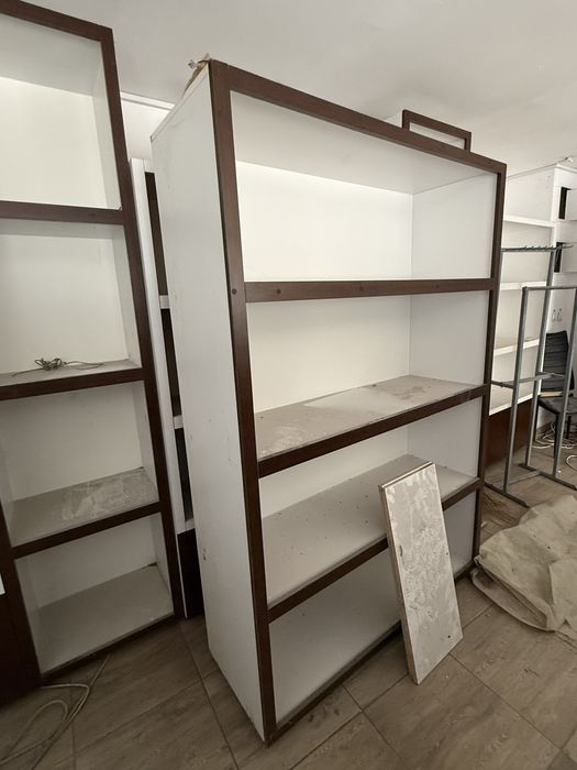 Vand mobila mobilier dulapuri lemn magazin sau depozitare produse raft