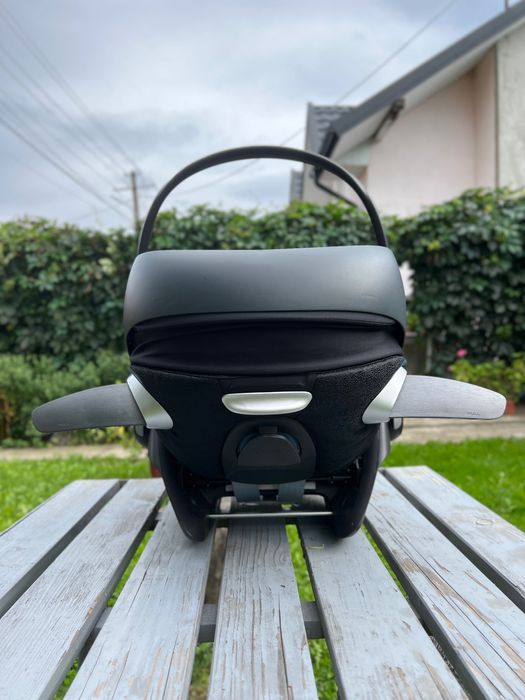 Vand Scoica Cybex Cloud Z I-Size + Baza Isofix Z + Adaptori