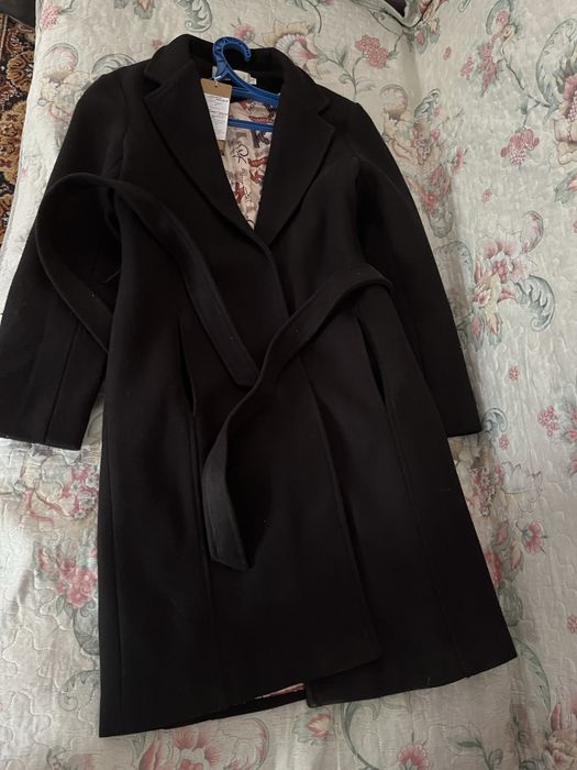 Продам пальто новое