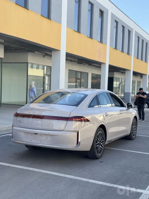 Roewe M7 sotuvda bor