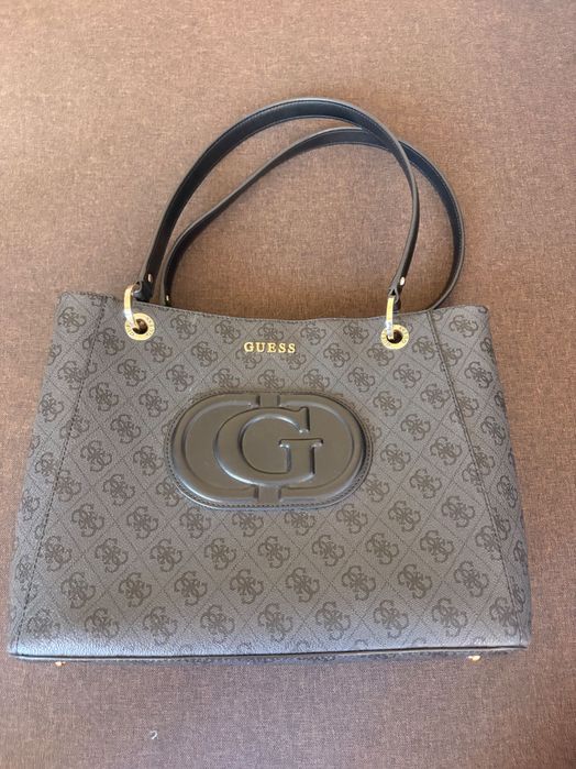 Черна чанта Guess