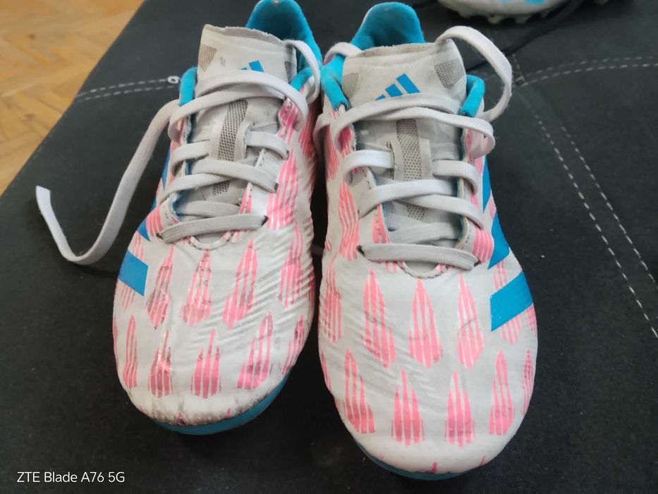 Бутонки адидас 32  номер