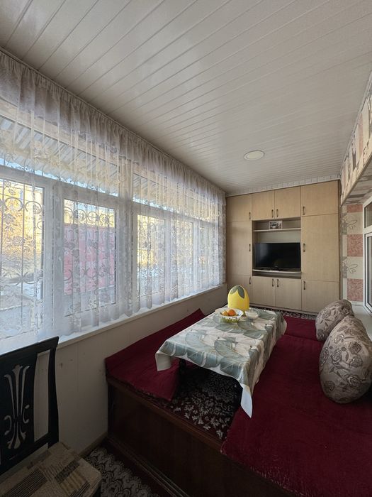 Чорсу, Гулобод, 3 хона, 2-этаж, Супер локация, мебель-техникалари била