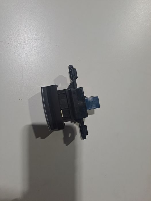 бутон за ръчна спирачка peugeot 308 2018