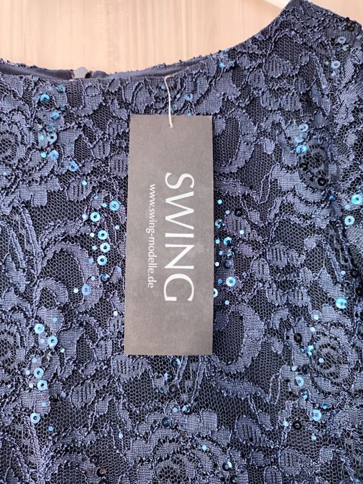 Нова официална рокля Swing