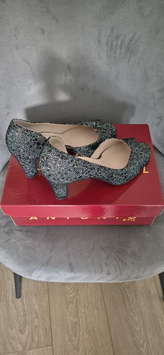 Pantofi cu toc - piele naturala