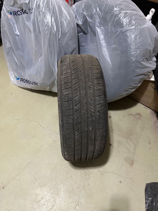 Продам летние шины Roadster