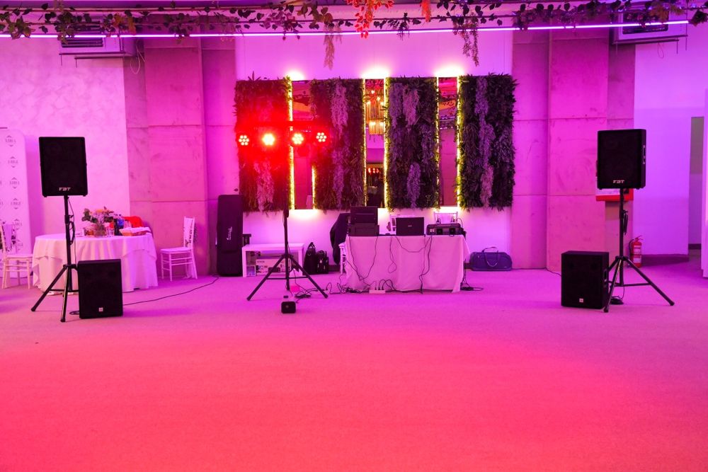 DJ nuntă 1000 RON foto video botez cameraman cununie cabina arcada