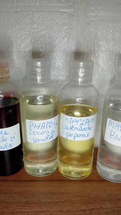 Vand uleiuri parfumate phatoil si mayjjam pt lumanari sau sapun