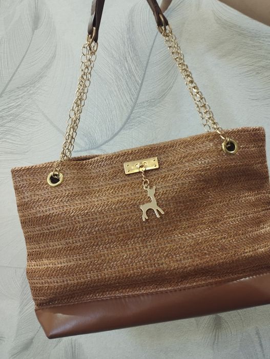 Chiroyli sumka kiyikli va zanjirli