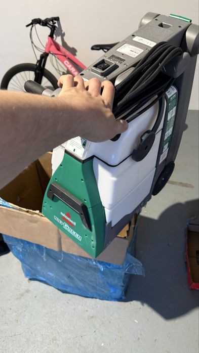 Aparat de spalat carpeta Bissel