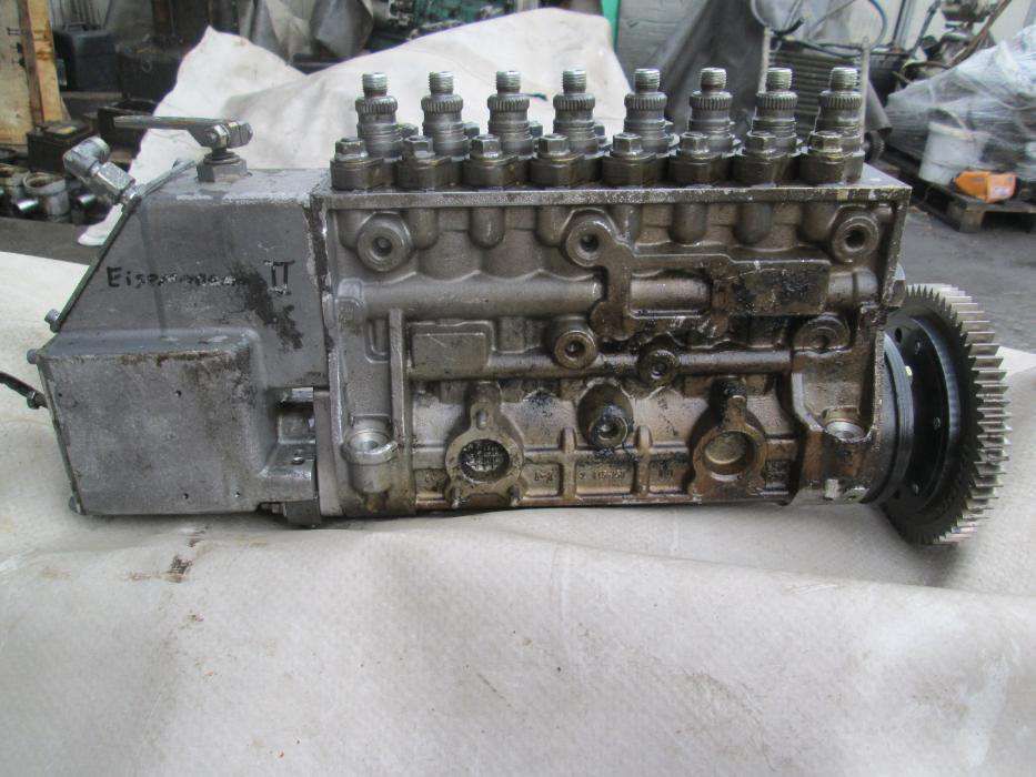Pompa de injectie Bosch PE8P120A300LS7946 - motor Deutz 8v
