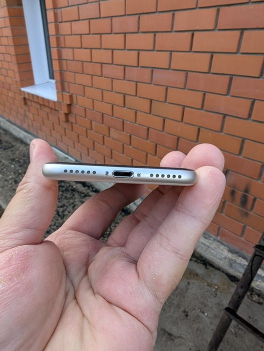 iPhone se 3 128gb white