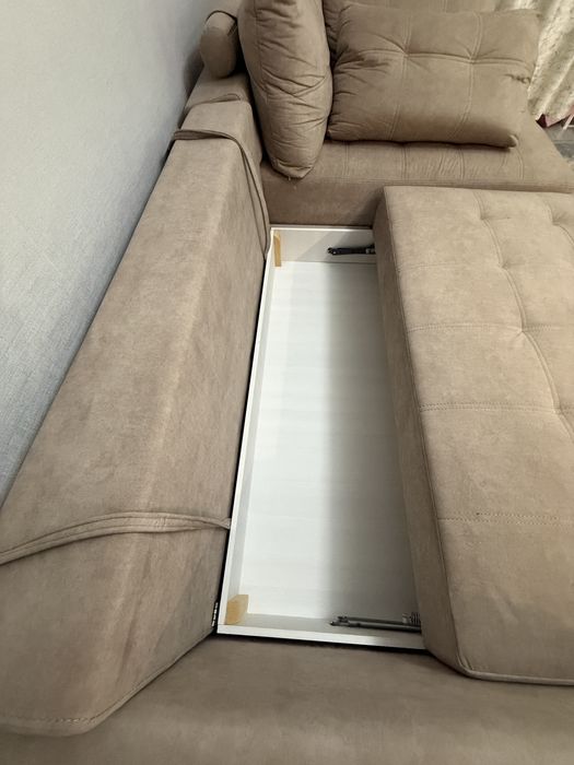 Диван угловой коричневый