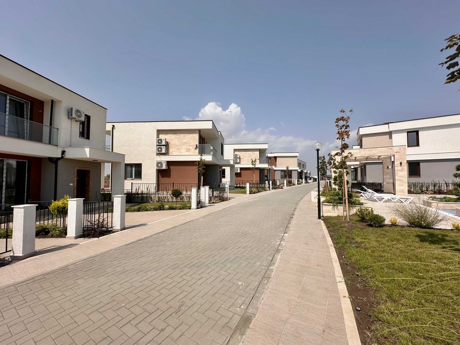 Продава се Къща в Поморие - 142 кв.м за 1901 €/кв.м - Снимка #16