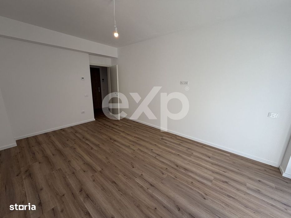 Apartament 3 camere 2 bai ,decomandat, parter, tractorul nou, Coresi