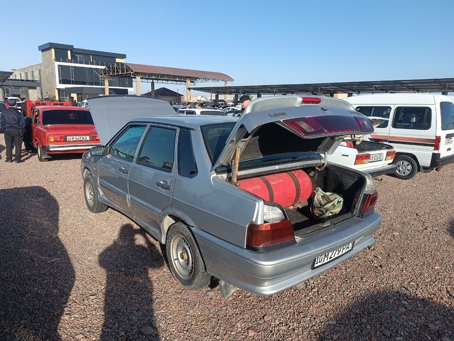 Lada 2115 sotiladi