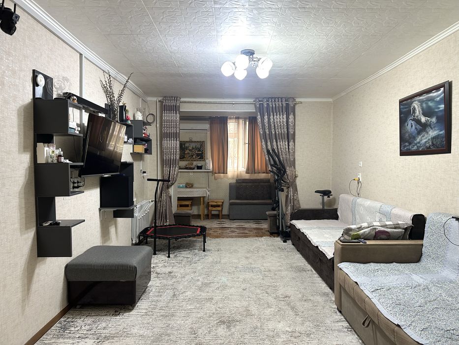 Продается 3-ех комн на 1-ом этаже. Ориентир на против Хокимията,Чехова