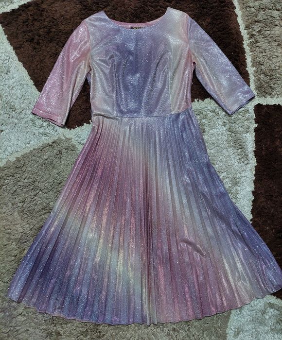 Продам     платье