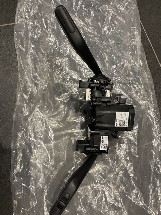 VW Passat B7 конзола за мигачи и чистачки