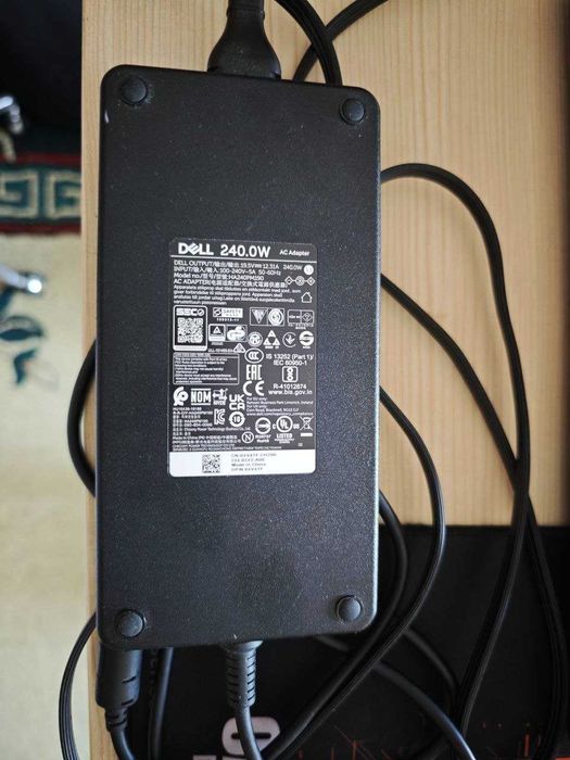 Alienware m15 R7 i7 RTX 3070 Ti 32GB QHD — клавиатура не работает