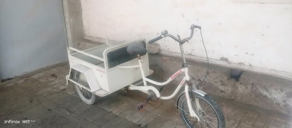 3 balonli velosiped sotiladi