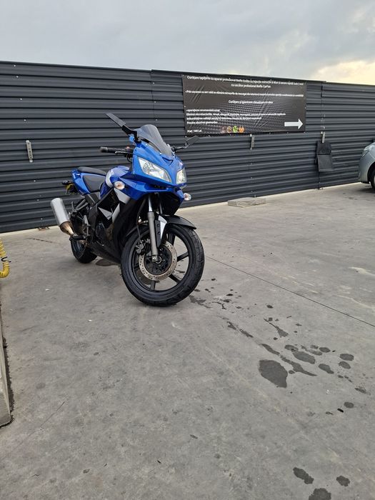 Vând motocicleta kymco quanon 125 2007