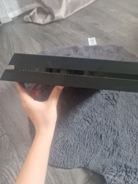 PS 4 foarte bun, functional+maneta,jocuri