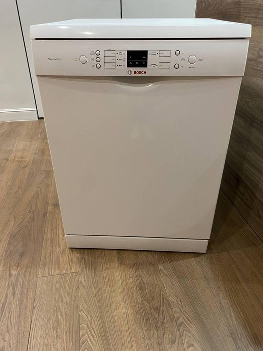 Продаю посудомоечную машину