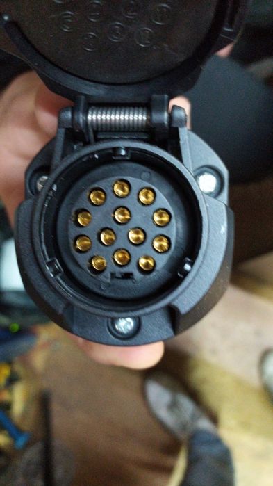 Электроразьемы  и адаптеры для прицепов