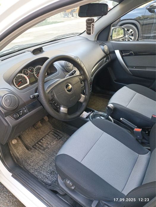 НексиЯ 3 сотилади