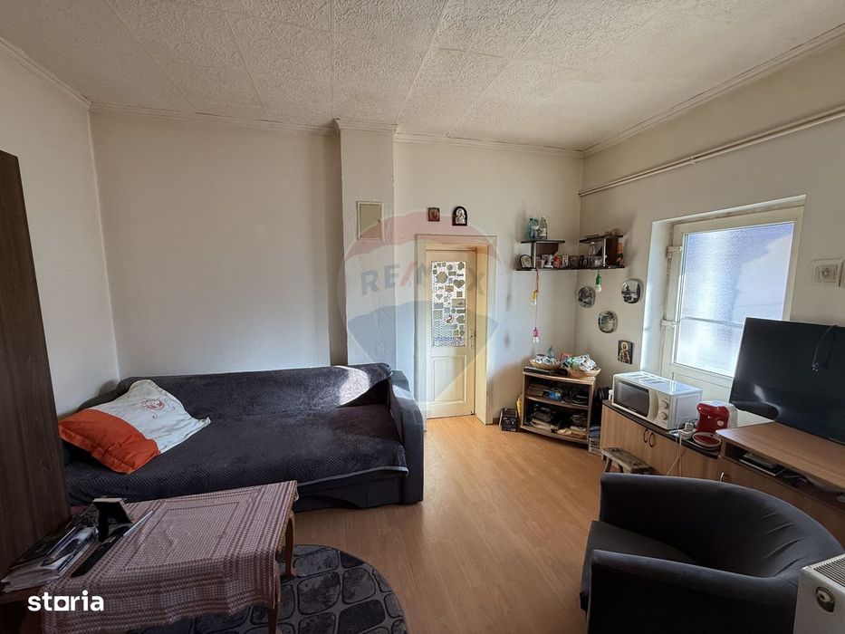 Casa de vânzare in centrul orașului Câmpulung la preț de apartament