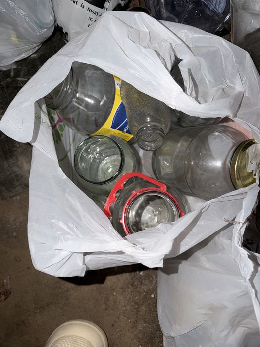 отдам банки. самовывоз