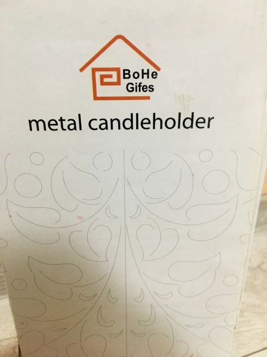 Suport lumanare deosebit