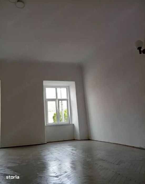 Oaza de liniste – apartament ultracentral cu gradina proprie si parc — fotografia 3