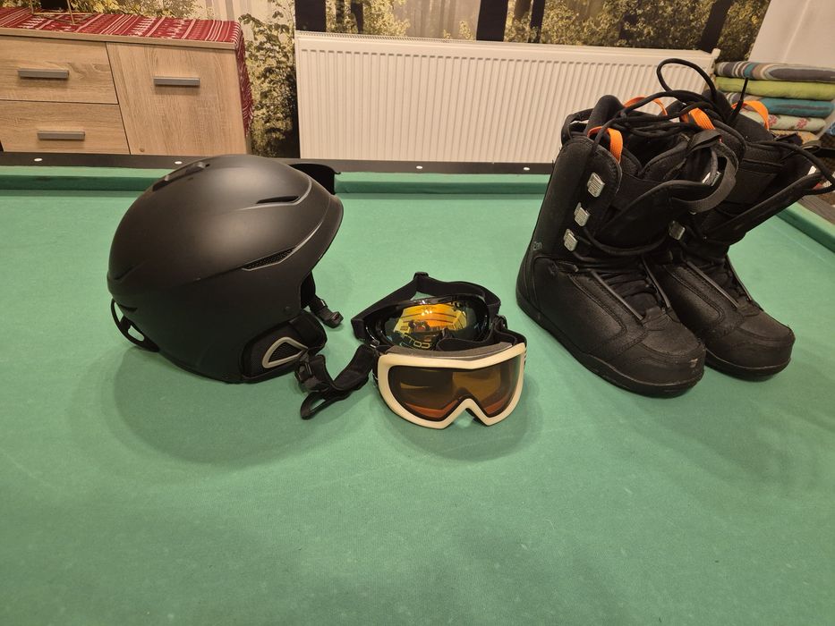 Pachet boots si casca ski