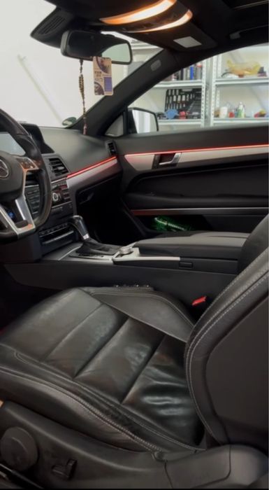 Montez lumini ambientale