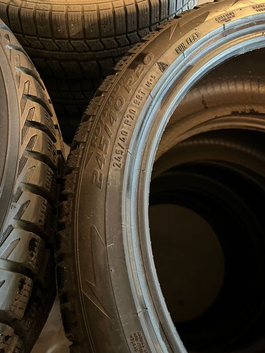 Зимние шипованные шины Pirelli ICE ZERO 245/40/R20